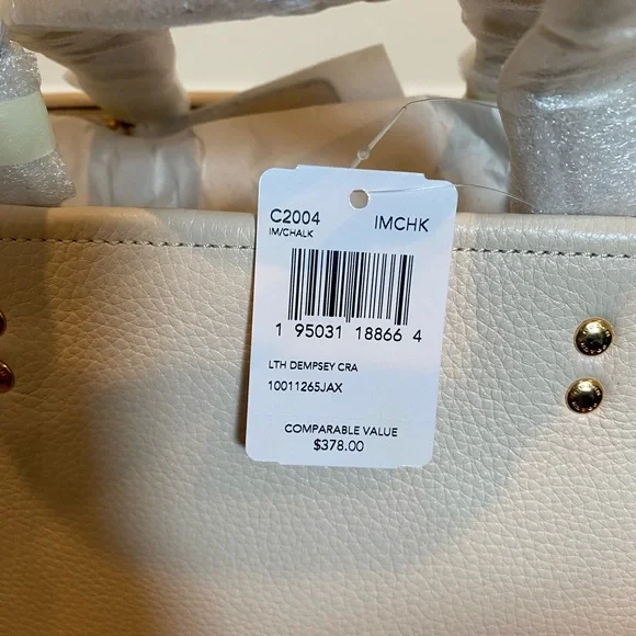 DEMPSEY CARRYALL WITH PATCH (COACH C2004)
IM/CHALK
COACH STYLE # C2004 - Picture 5 of 7